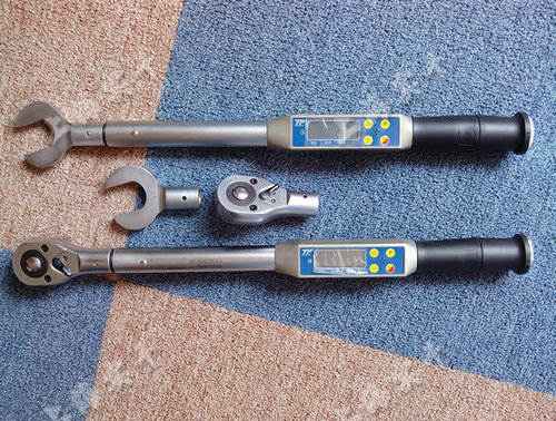 數顯扭矩扳手圖片