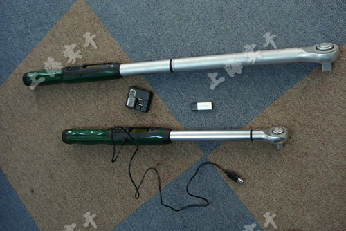 連接電腦數顯扭力扳手圖片