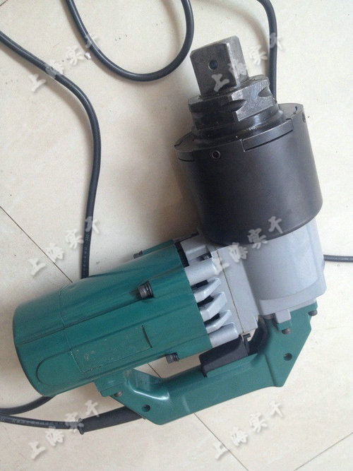 �ߏ�(qi��ng)��˨Ť����늄�(d��ng)����