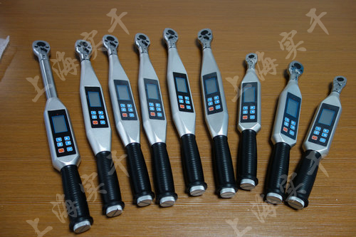 ���@Ť������